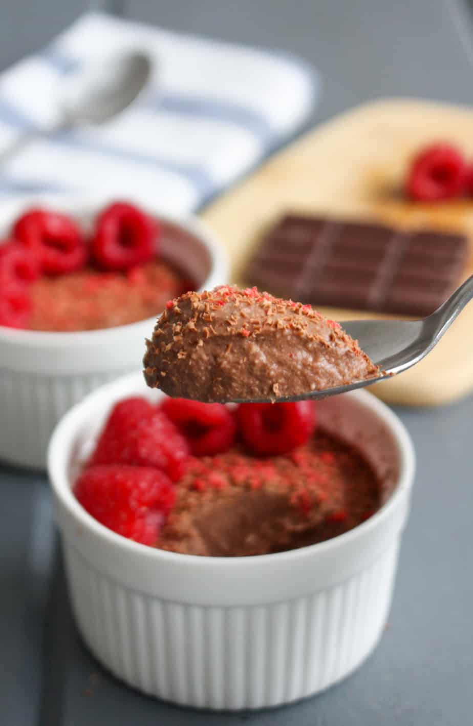 Easy 10-Minute Dairy Free Chocolate Mousse | www.frugalnutrition.com #chocolatemousse #dairyfree