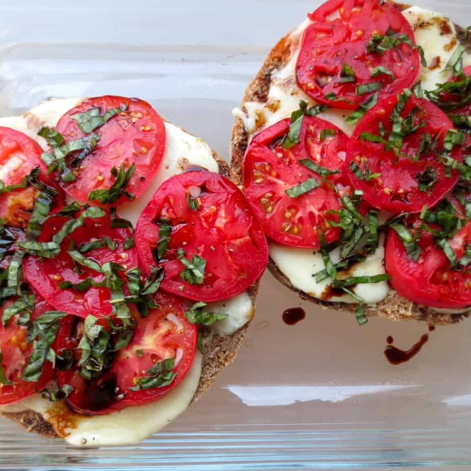 Summer Caprese Garlic Bread