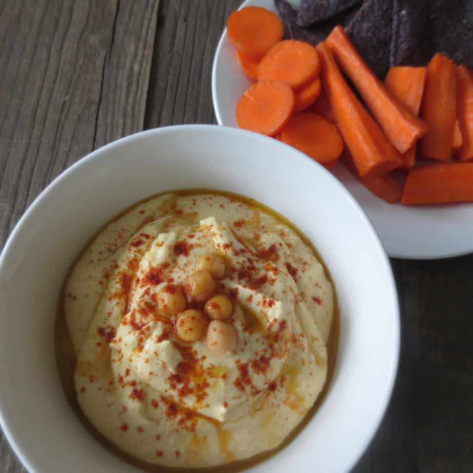 Easy Homemade Hummus with Paprika