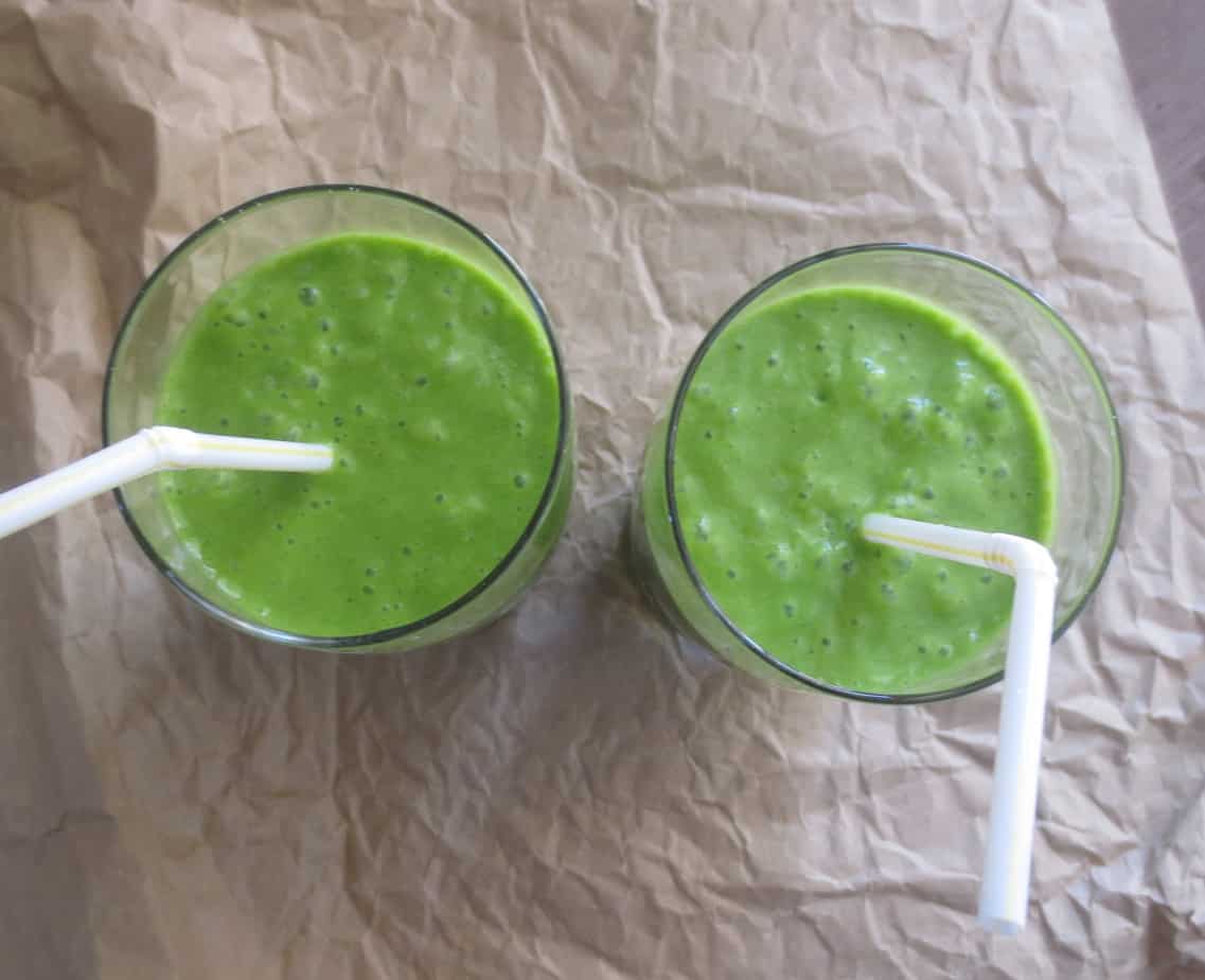 Mango Coconut Green Smoothie by Frugal Nutrition #greensmoothie #breakfast