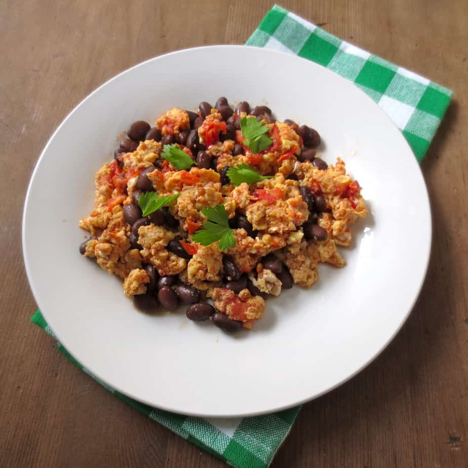 Tomato & Black Bean Scramble $0.75 per serving #easybreakfast #vegetarian