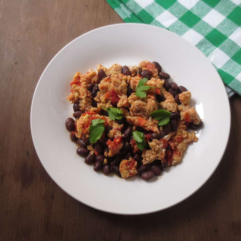 Easy Egg Scramble with Tomatoes and Black Beans!