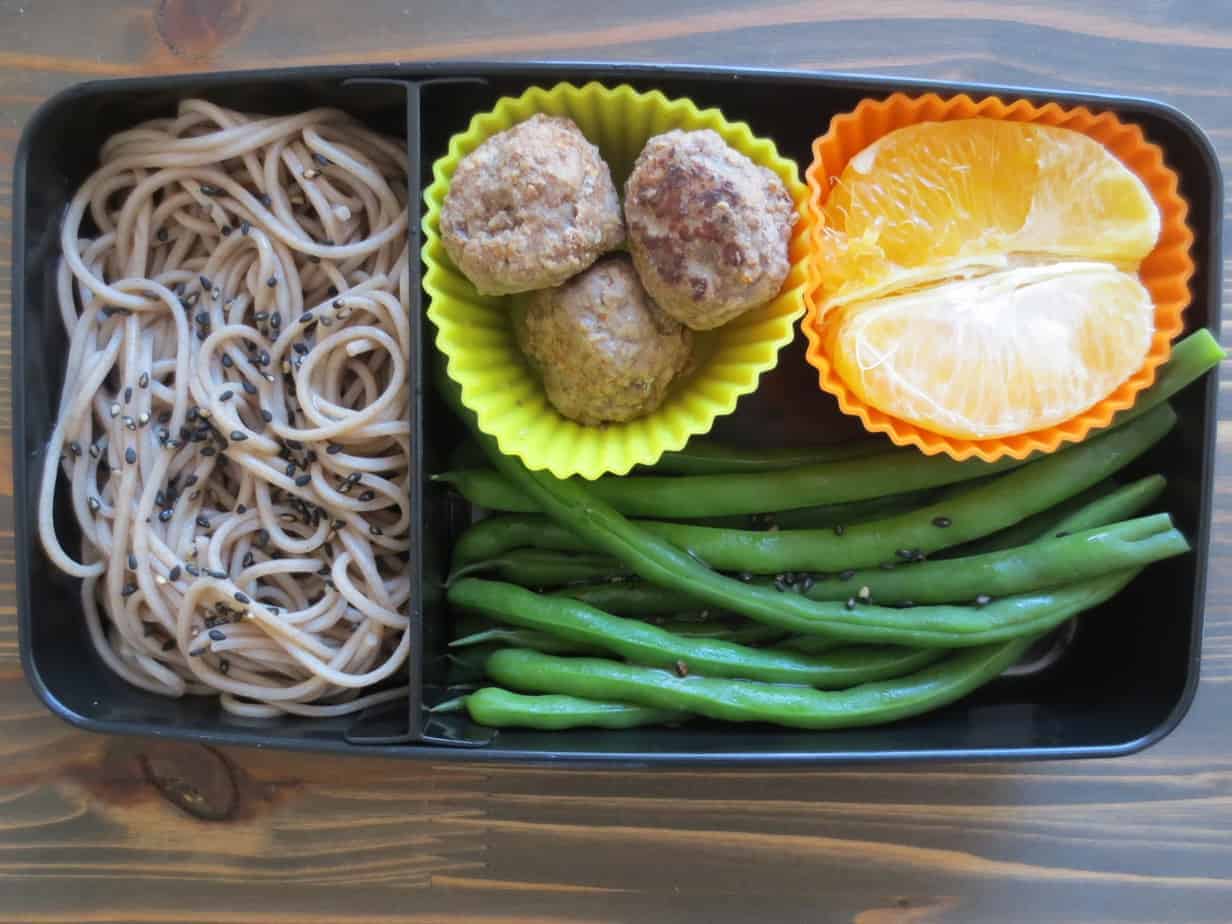 Sesame Soba and Green Beans Bento Box