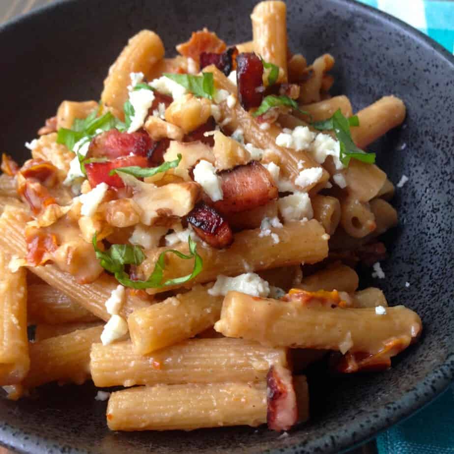 Loaded One Pot Whole Wheat Pasta with Bacon, Sun Dried Tomatoes, and Bleu Cheese
