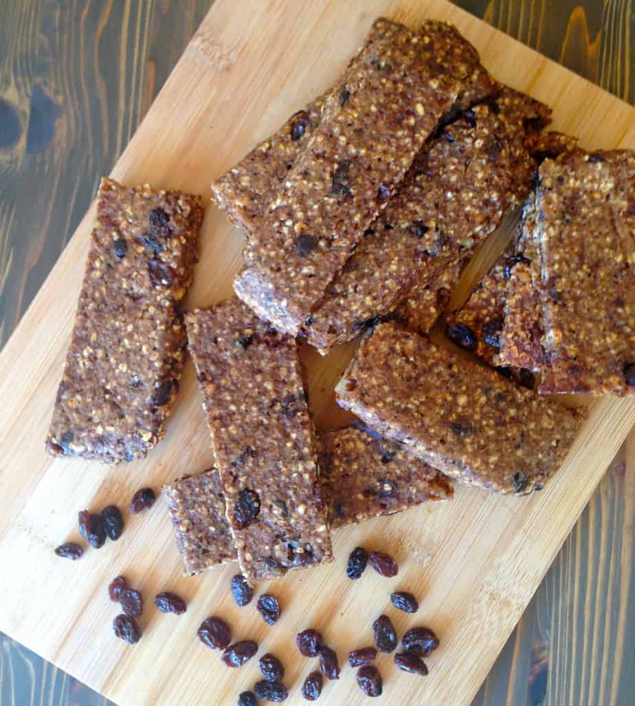 Easy Soft Oatmeal Raisin Bars