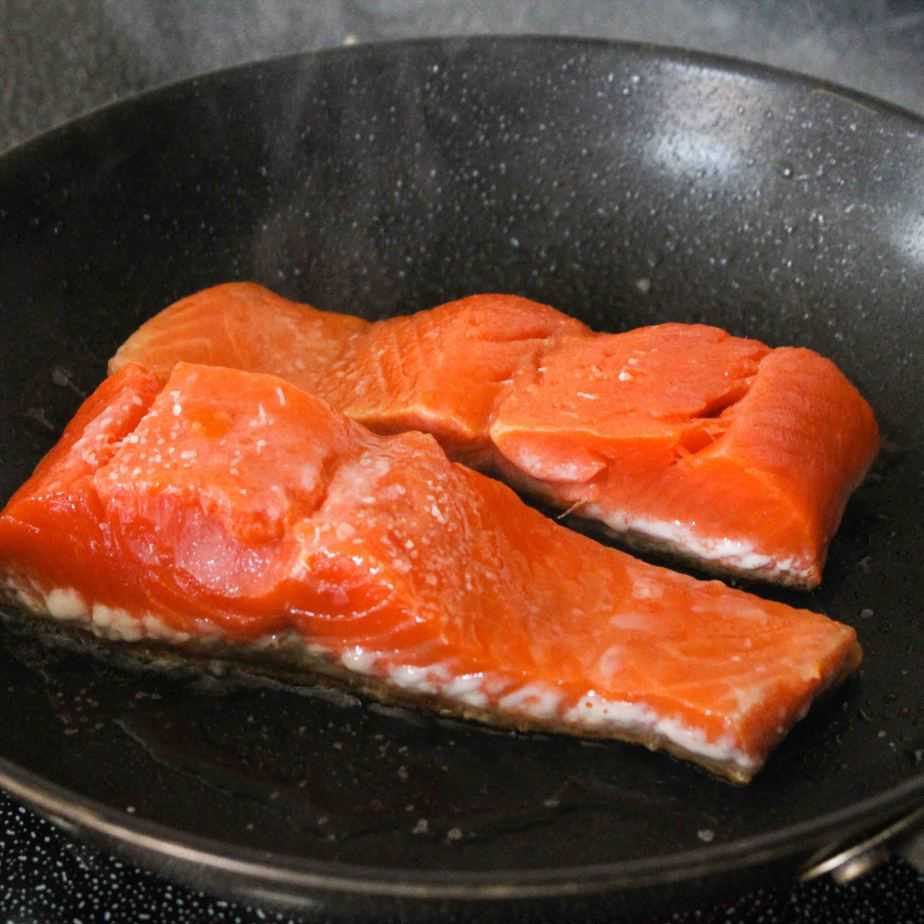 Pan Searing Wild Salmon | frugalnutrition.com