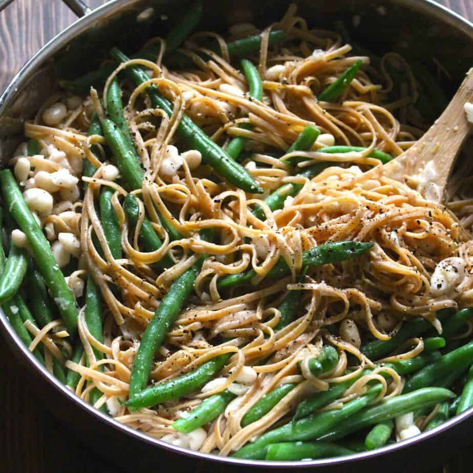 Lemon Garlic Linguine with Green Beans and White Beans | FrugalNutrition.com