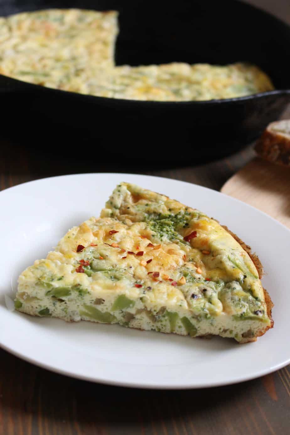 broccoli-cheddar-frittata-cast-iron-skillet-frugal-nutrition