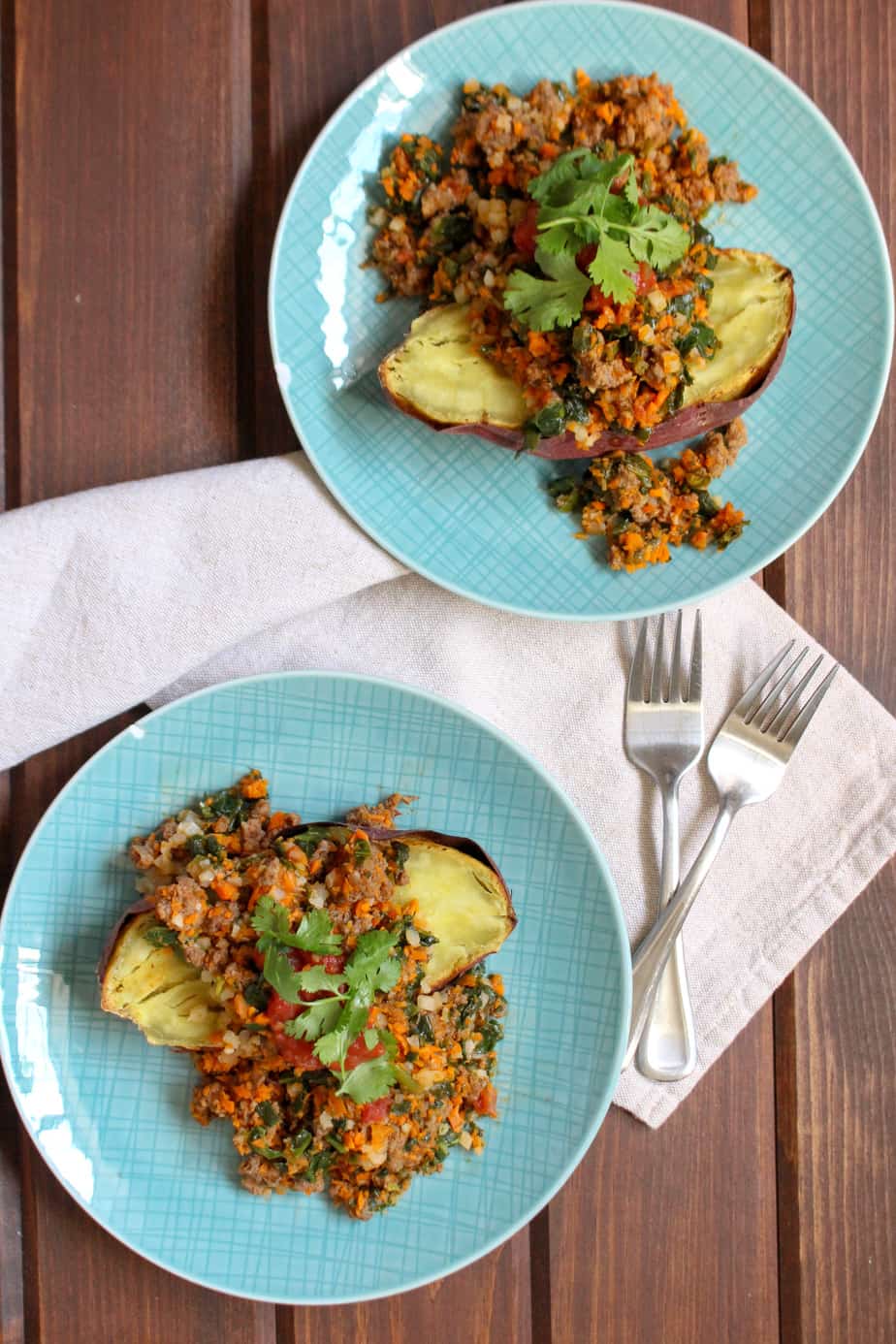 Taco-Stuffed Sweet Potatoes #whole30 #paleo | www.frugalnutrition.com