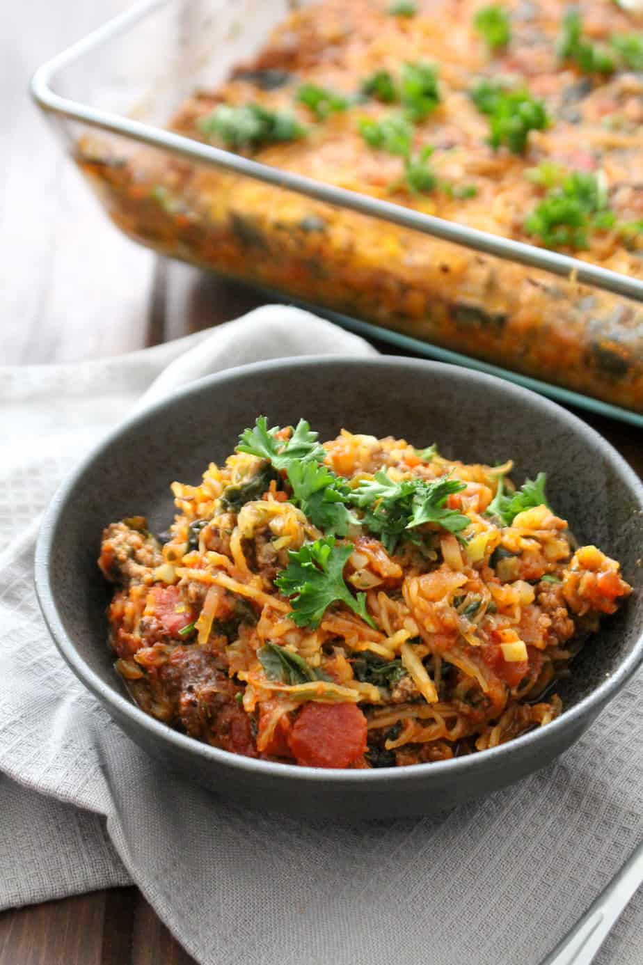 Easy Pizza Spaghetti Squash Casserole | Frugal Nutrition #kidfriendly