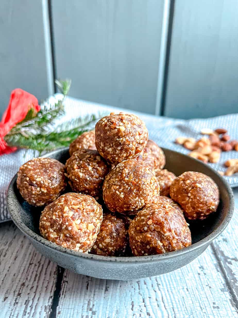 bowl of snickerdoodle date bites